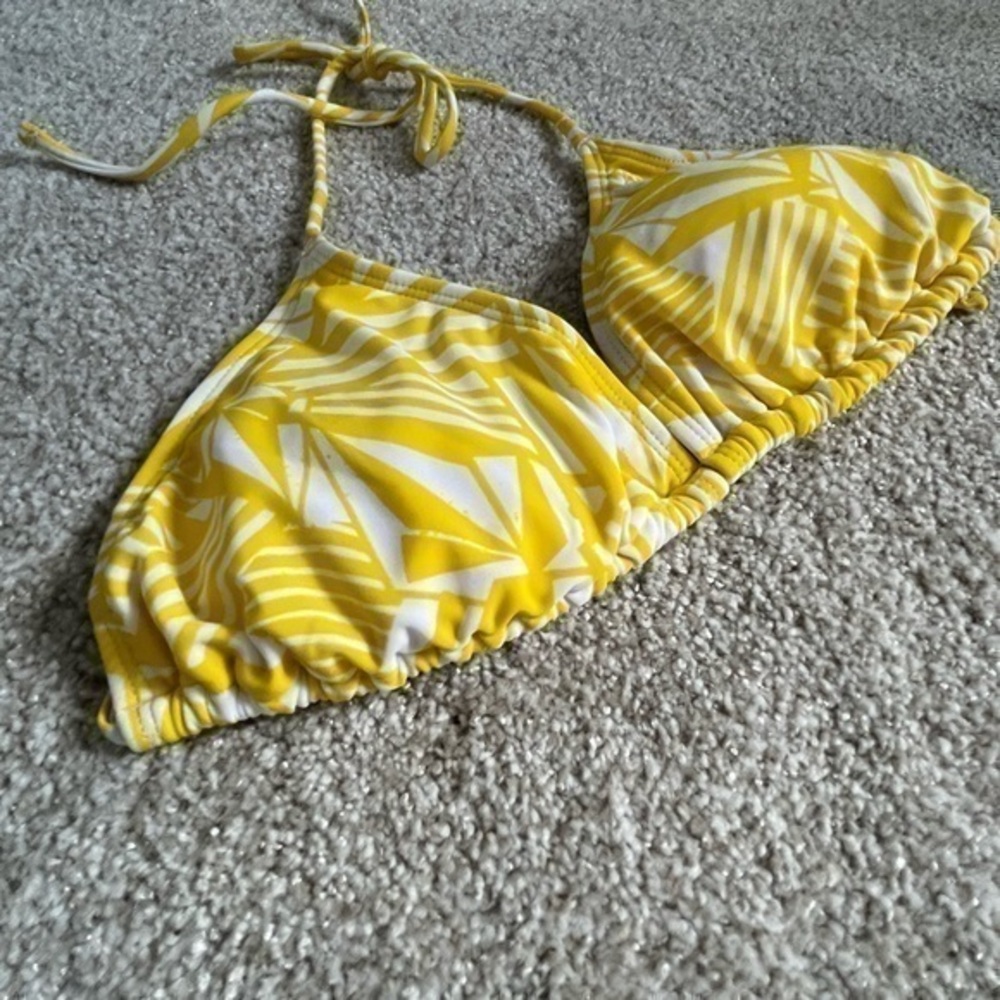 Volcom bikini top.